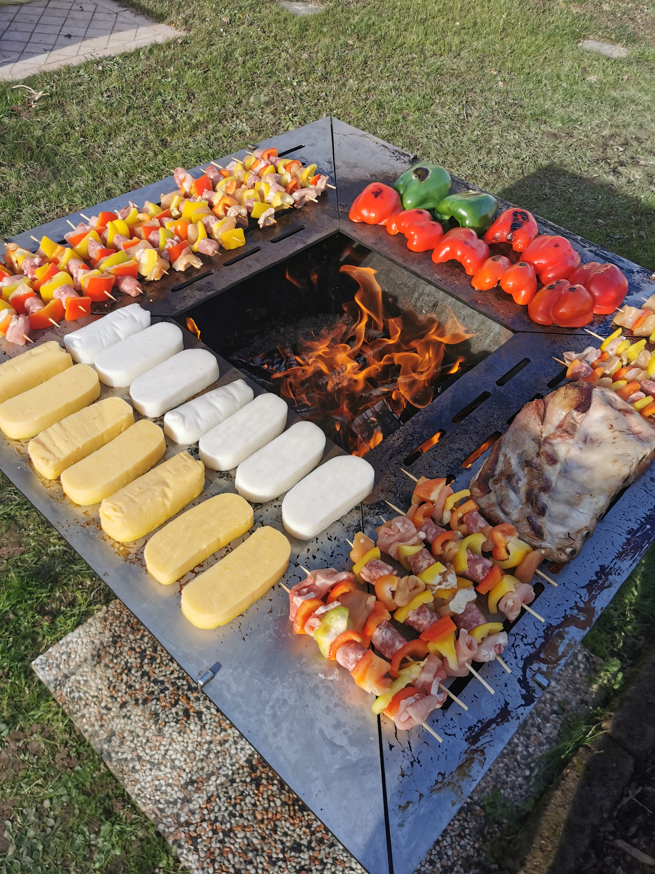 BBQ Pyramid vista 2